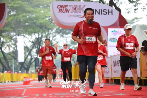 Race photo from ONE RUN 10 K