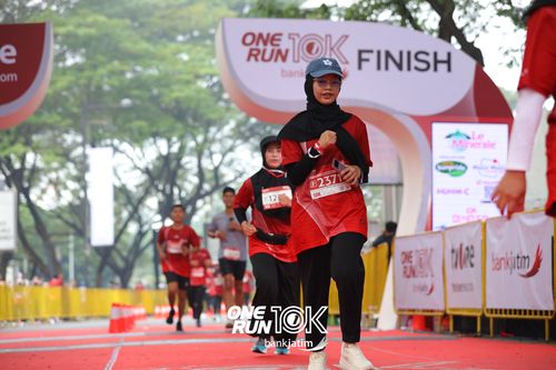 Race photo from ONE RUN 10 K