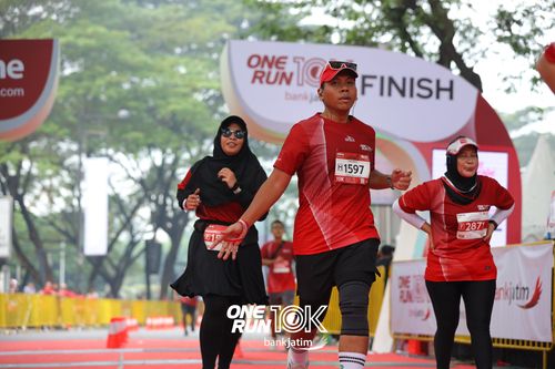 Race photo from ONE RUN 10 K