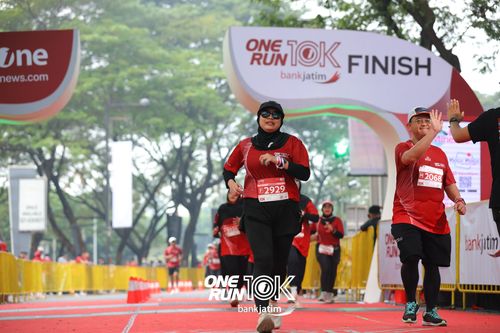 Race photo from ONE RUN 10 K