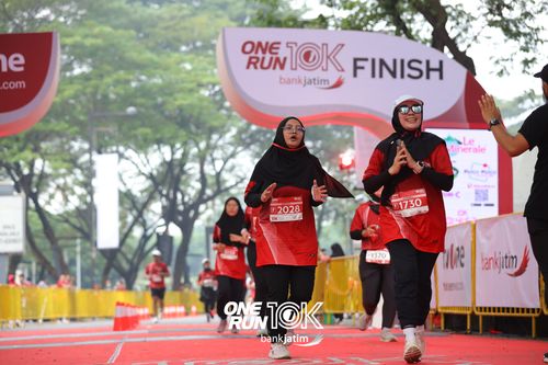 Race photo from ONE RUN 10 K