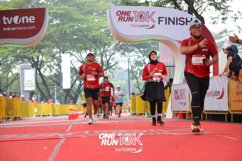 Race photo from ONE RUN 10 K