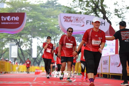 Race photo from ONE RUN 10 K