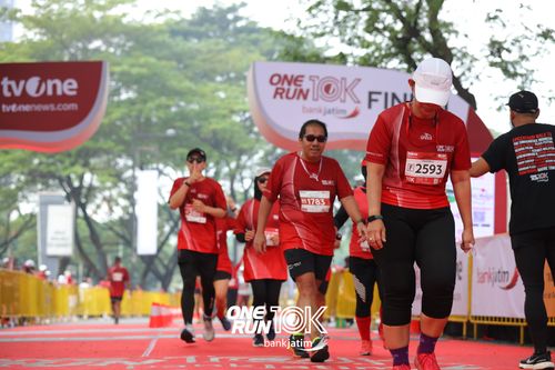 Race photo from ONE RUN 10 K