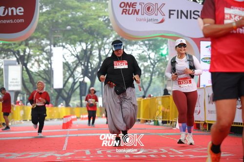 Race photo from ONE RUN 10 K