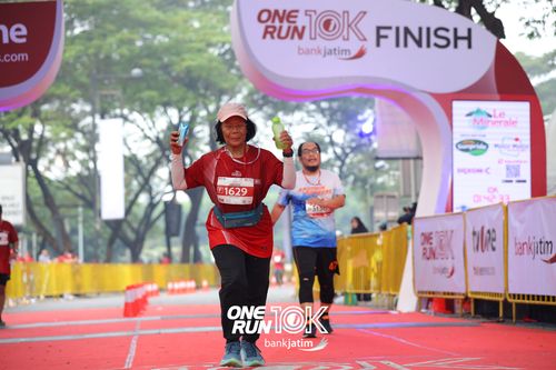 Race photo from ONE RUN 10 K