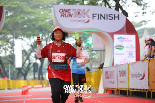 Race photo from ONE RUN 10 K