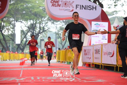 Race photo from ONE RUN 10 K