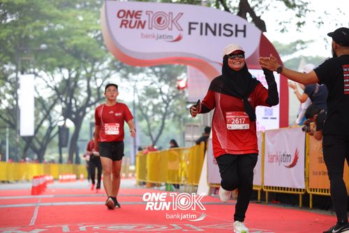 Race photo from ONE RUN 10 K