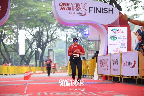 Race photo from ONE RUN 10 K