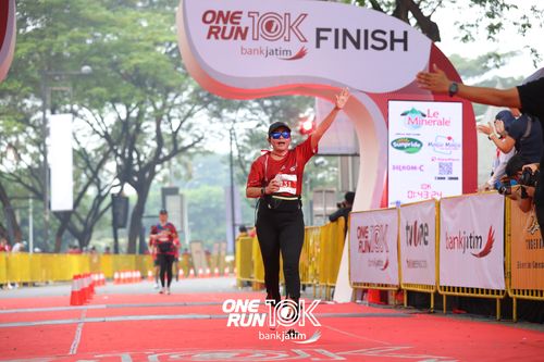 Race photo from ONE RUN 10 K