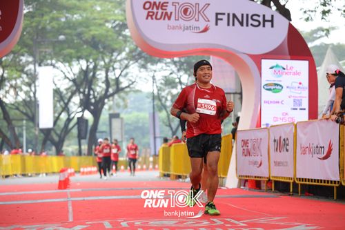 Race photo from ONE RUN 10 K