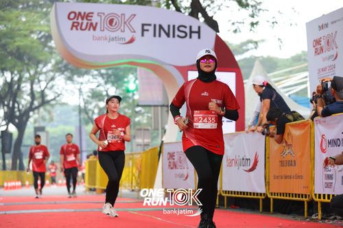 Race photo from ONE RUN 10 K