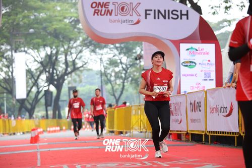 Race photo from ONE RUN 10 K