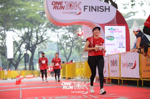 Race photo from ONE RUN 10 K