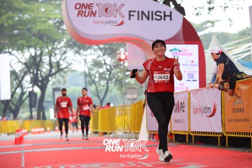 Race photo from ONE RUN 10 K