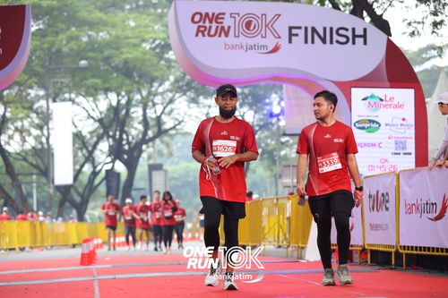 Race photo from ONE RUN 10 K