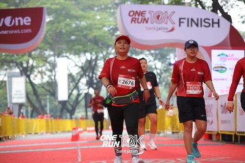 Race photo from ONE RUN 10 K