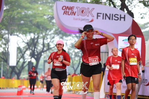Race photo from ONE RUN 10 K