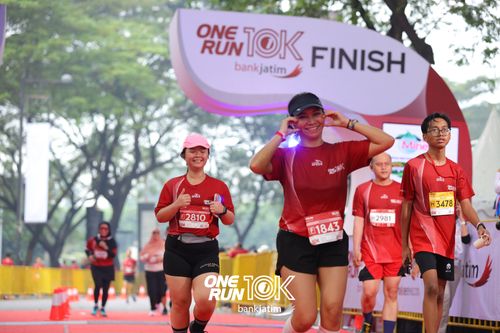 Race photo from ONE RUN 10 K