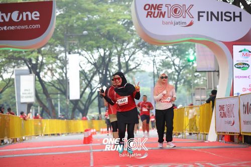 Race photo from ONE RUN 10 K
