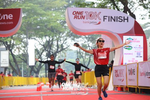 Race photo from ONE RUN 10 K