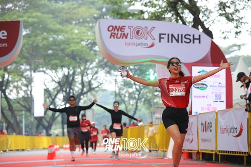 Race photo from ONE RUN 10 K