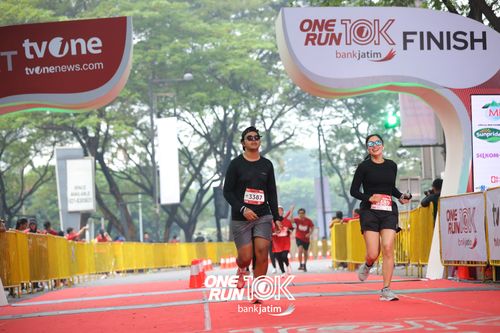 Race photo from ONE RUN 10 K