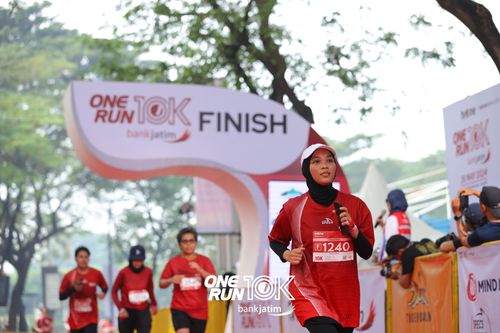 Race photo from ONE RUN 10 K