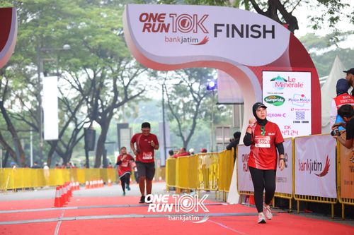 Race photo from ONE RUN 10 K