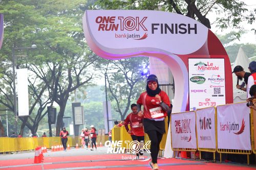 Race photo from ONE RUN 10 K