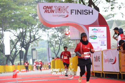Race photo from ONE RUN 10 K