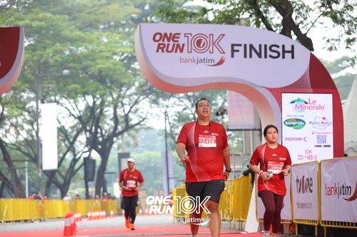 Race photo from ONE RUN 10 K