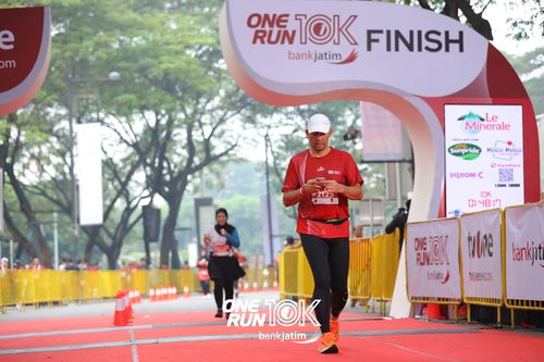 Race photo from ONE RUN 10 K