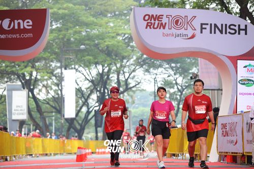 Race photo from ONE RUN 10 K