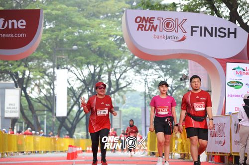 Race photo from ONE RUN 10 K