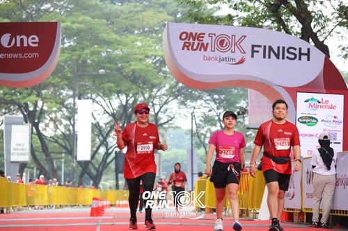 Race photo from ONE RUN 10 K