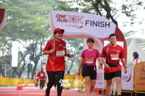 Race photo from ONE RUN 10 K