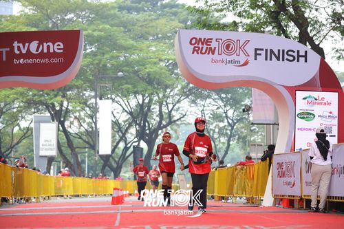 Race photo from ONE RUN 10 K