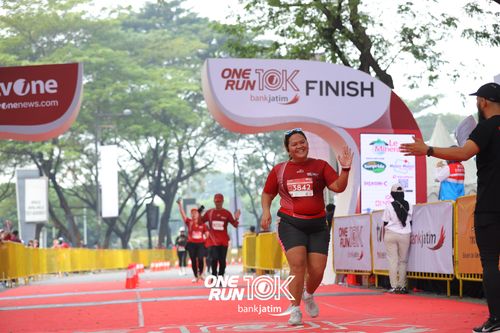 Race photo from ONE RUN 10 K