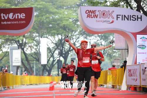 Race photo from ONE RUN 10 K