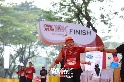 Race photo from ONE RUN 10 K