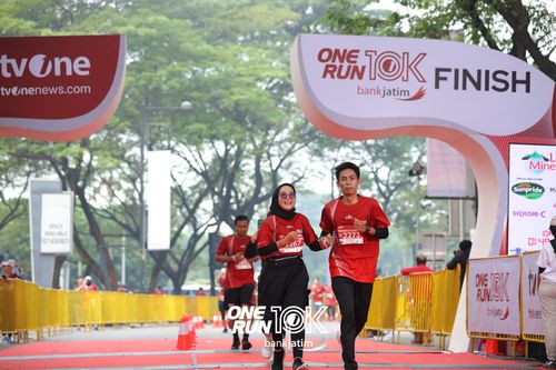 Race photo from ONE RUN 10 K