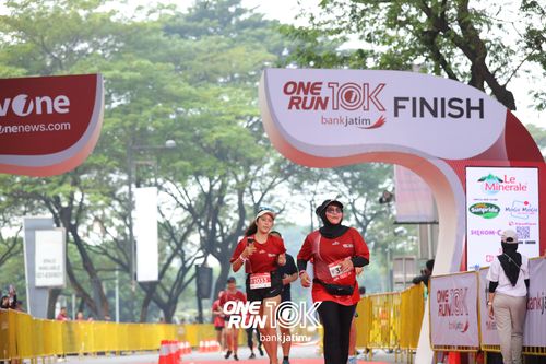 Race photo from ONE RUN 10 K