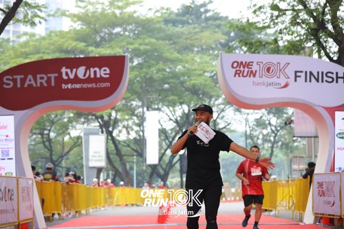 Race photo from ONE RUN 10 K