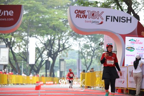 Race photo from ONE RUN 10 K