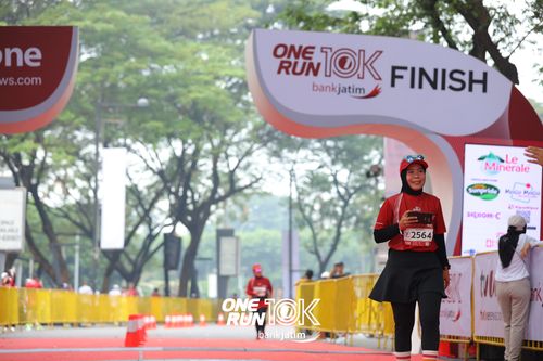 Race photo from ONE RUN 10 K