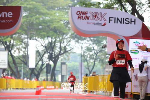 Race photo from ONE RUN 10 K