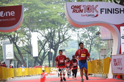 Race photo from ONE RUN 10 K