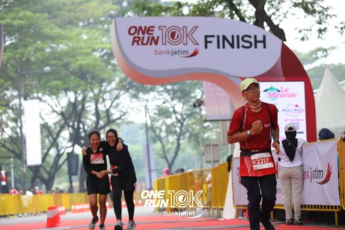 Race photo from ONE RUN 10 K